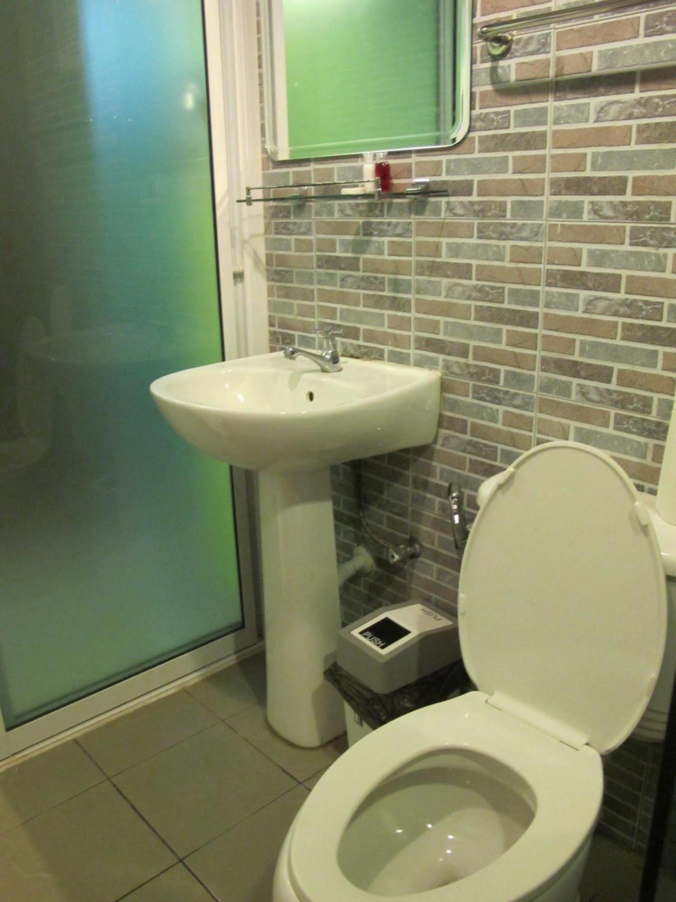 Oyo 75330 Little House 2* Pattaya