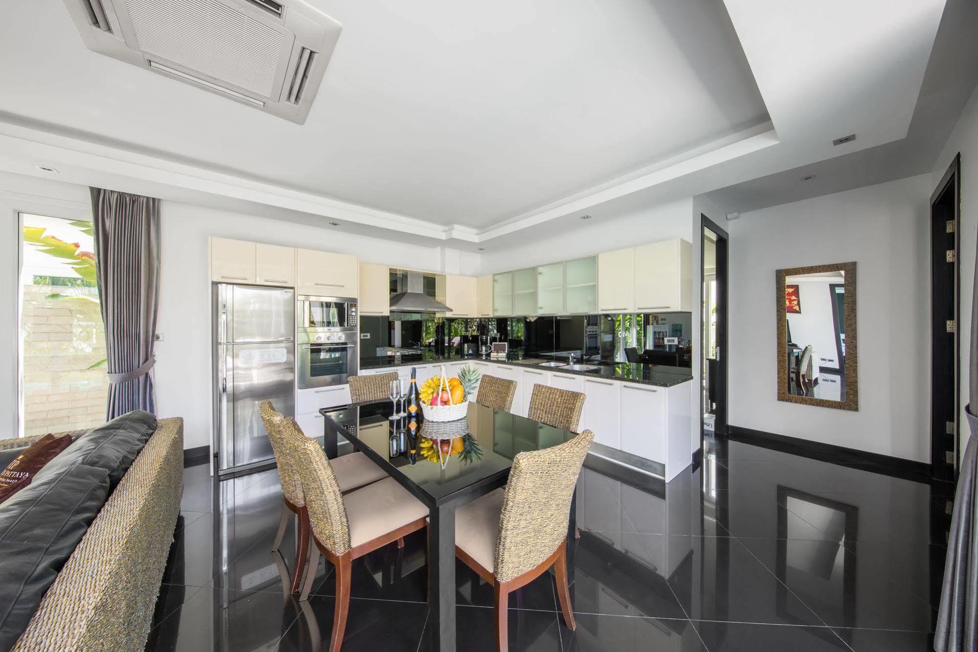 Vip Villas Pattaya Palm Oasis Jomtien Beach *