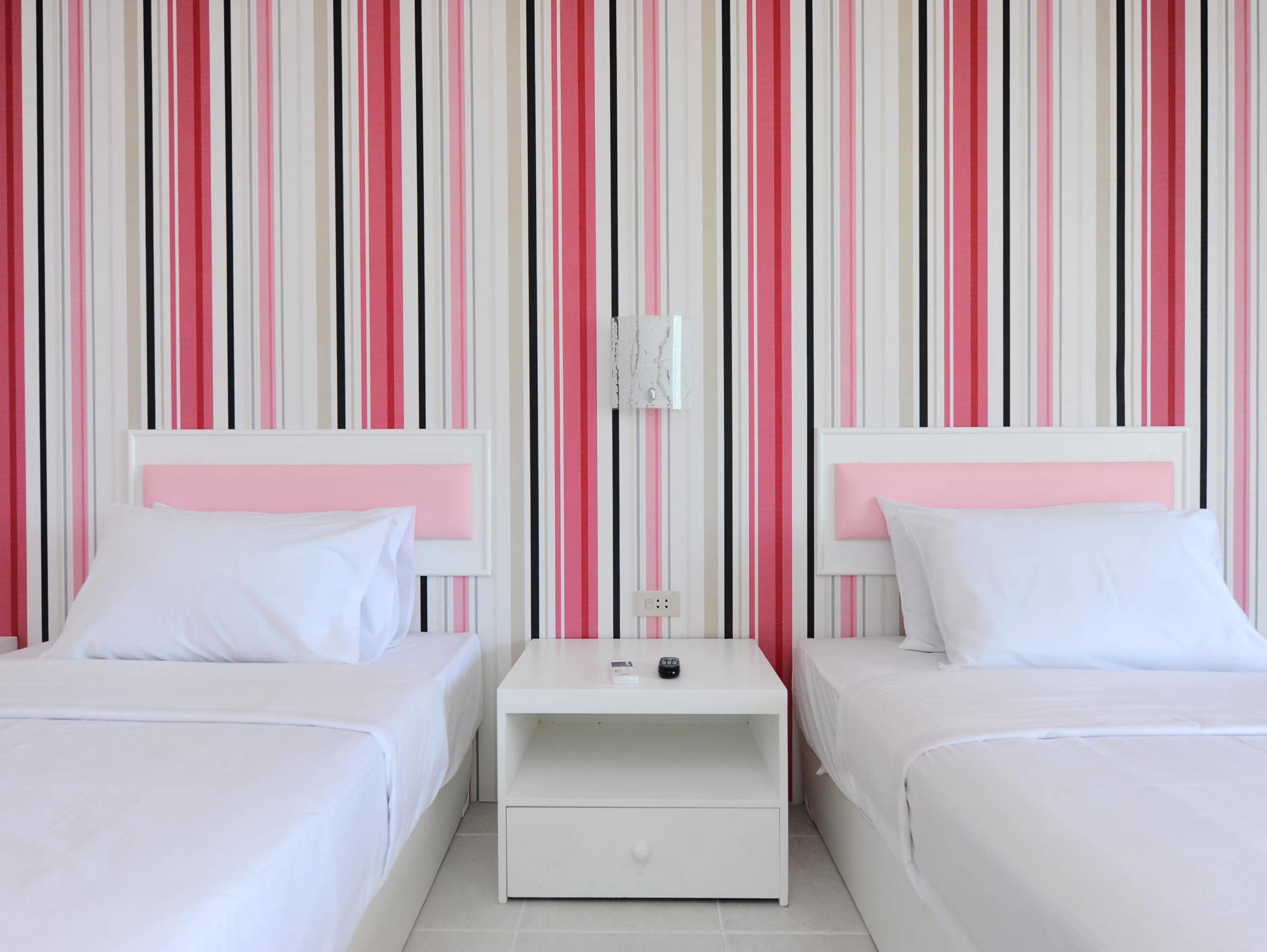 Angket Hip Hotel 4*