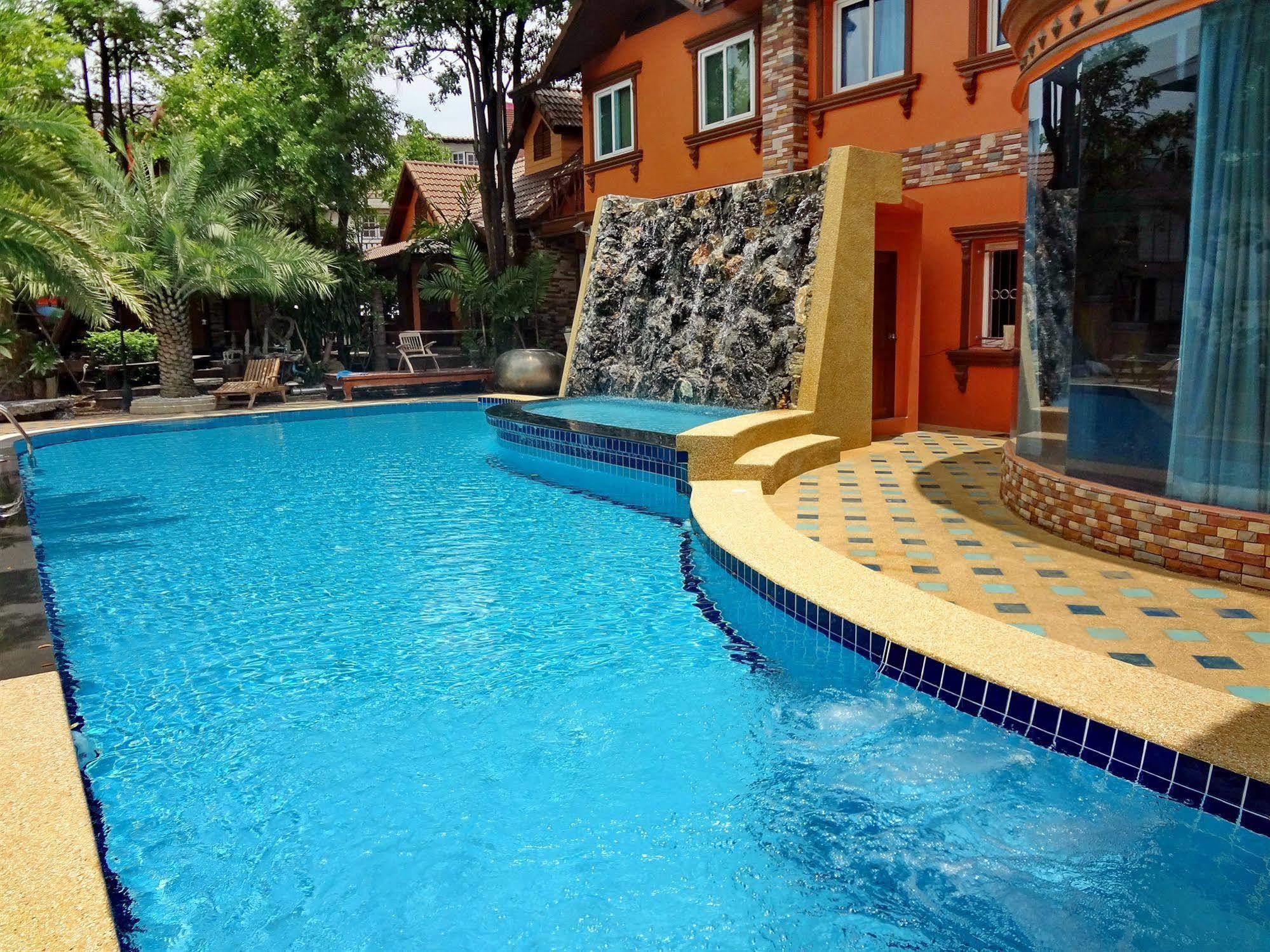 Khunsri Art Boutique 3*