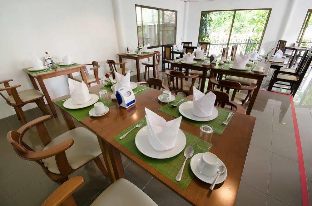 Hotel Avila 3*
