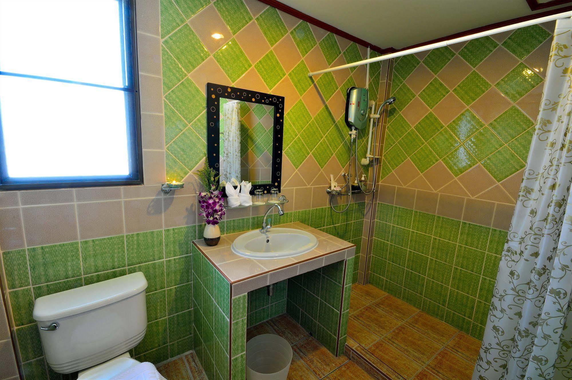 Hotel Avila 3*