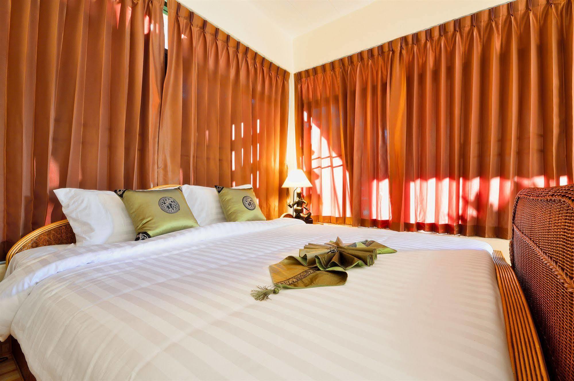 Avila Hotel 3*