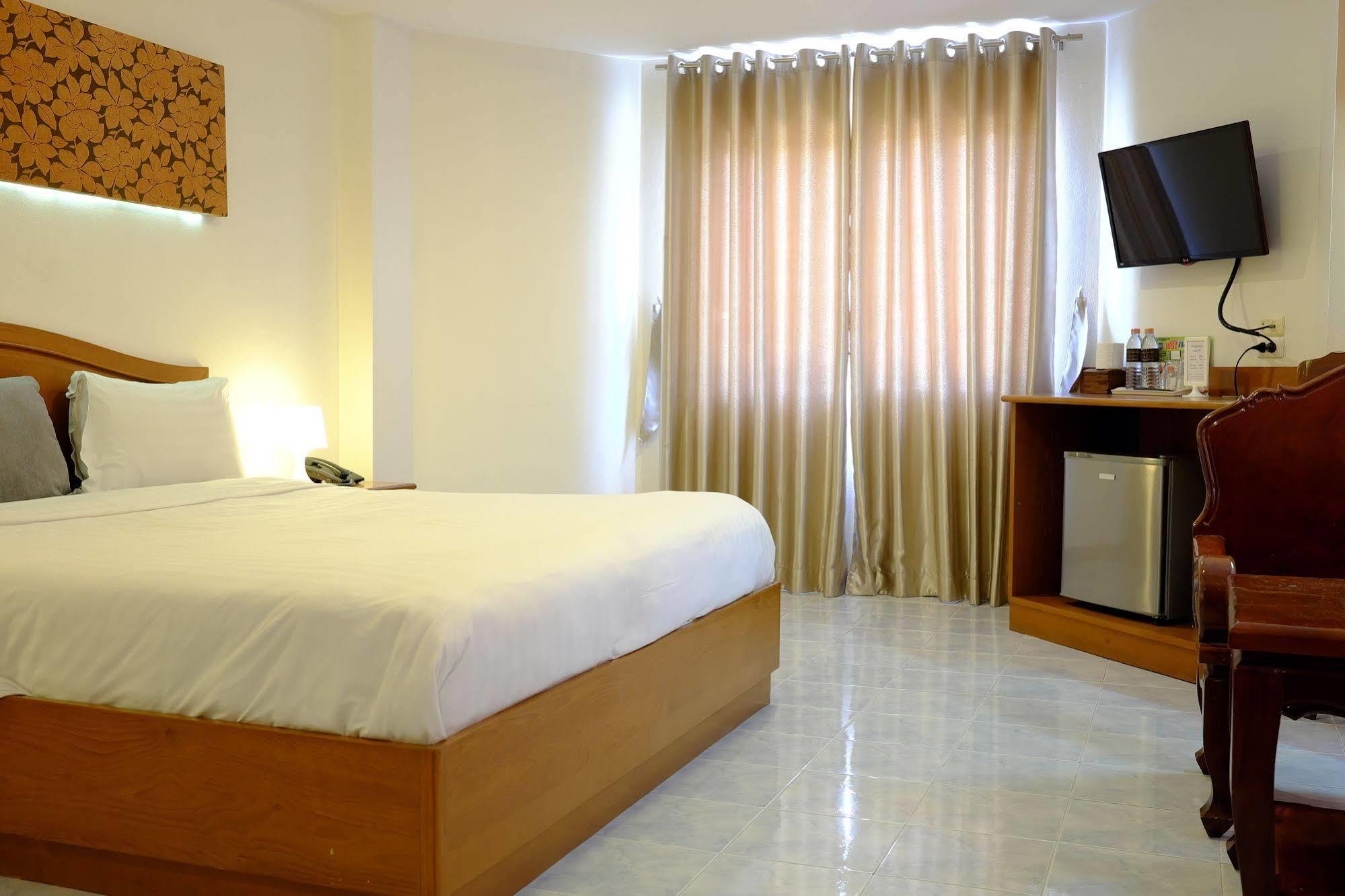 Pj Inn 2*