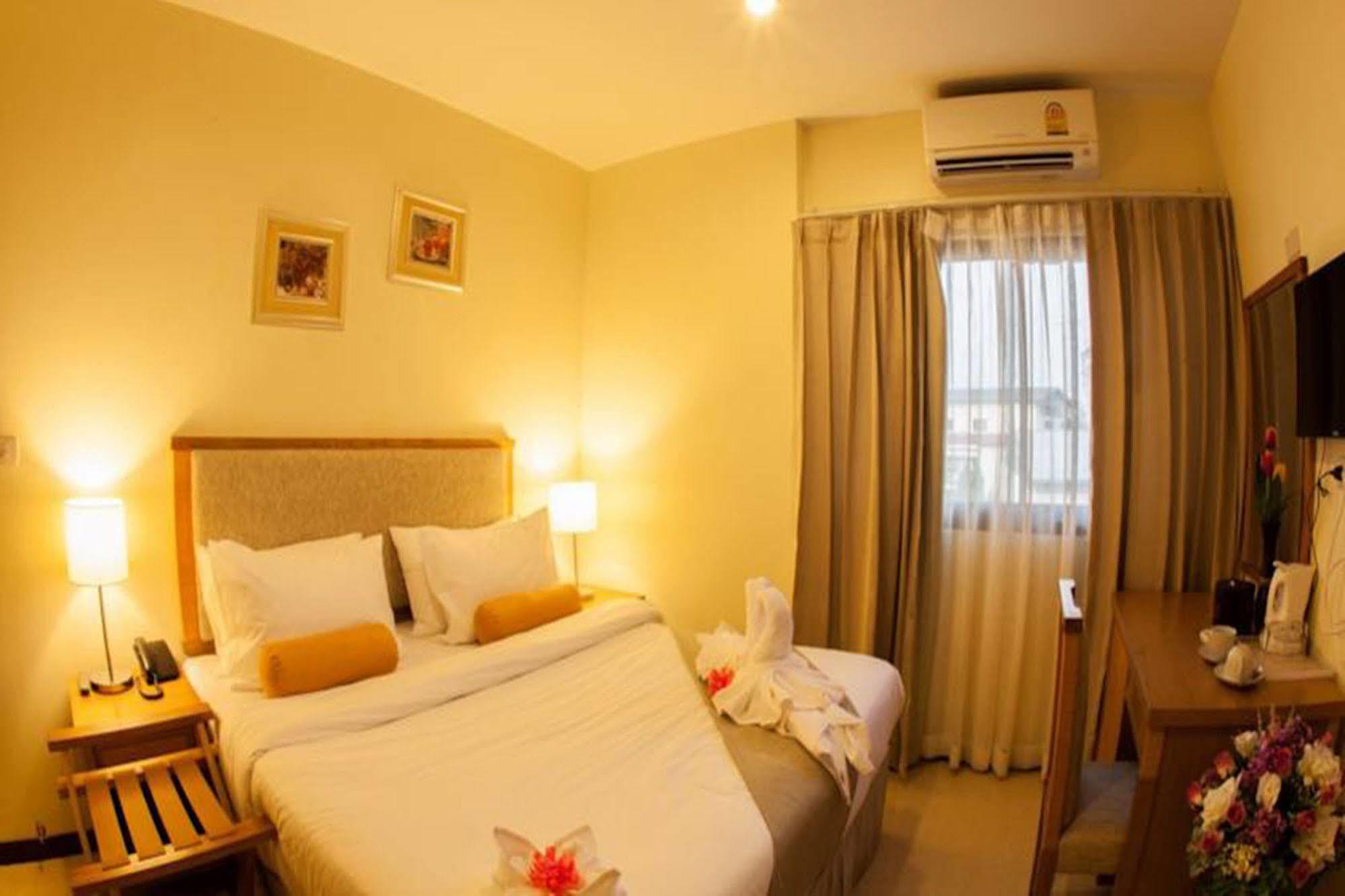 Babylon Palace Hotel 3*