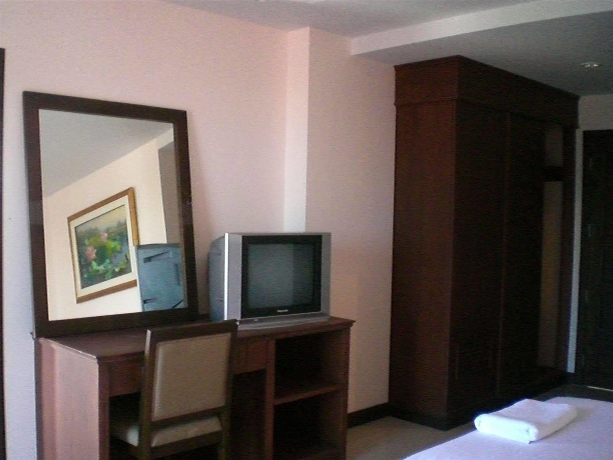Hotel Naris Art 3*