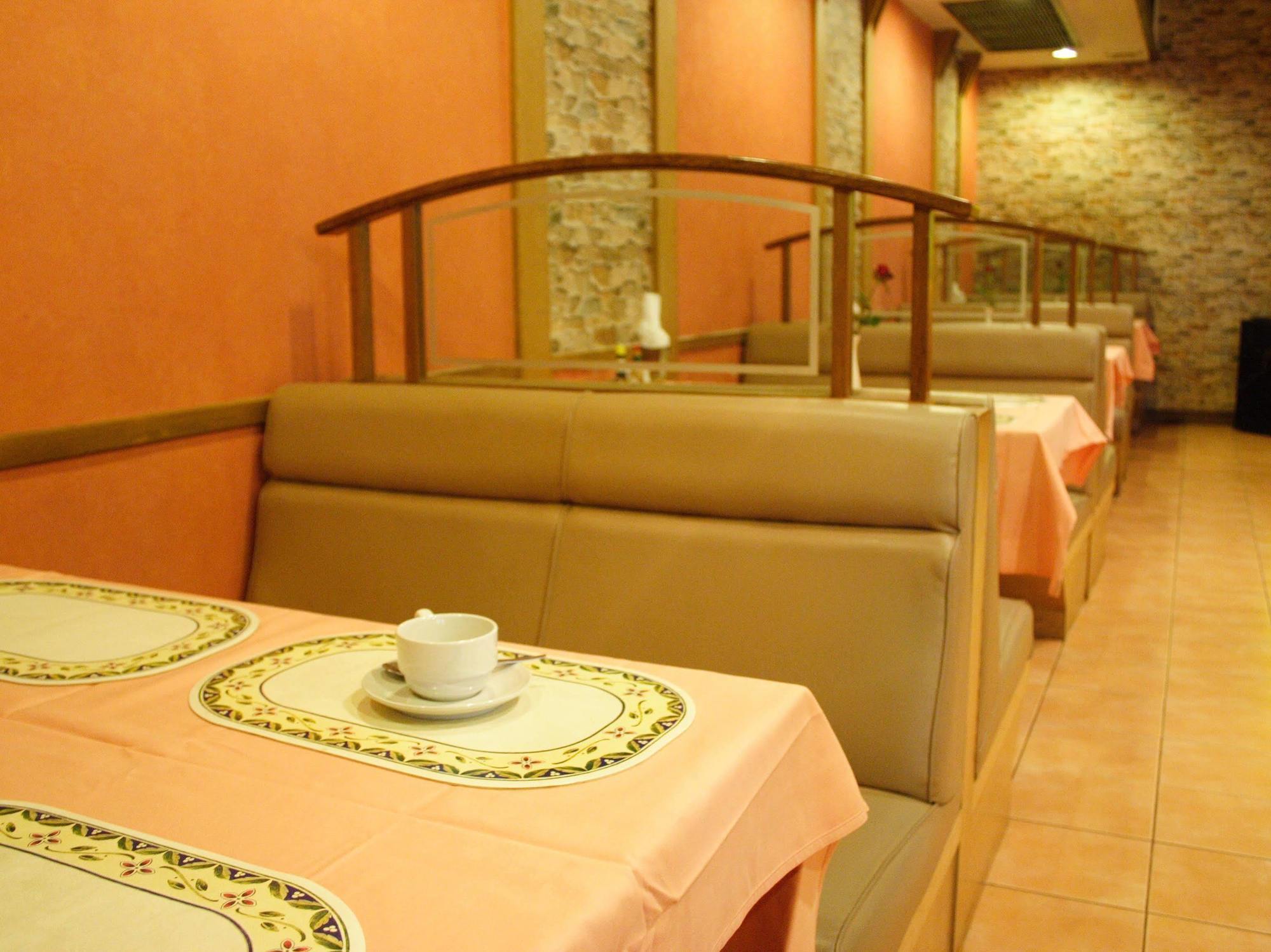 Palm Garden Hotel 3*