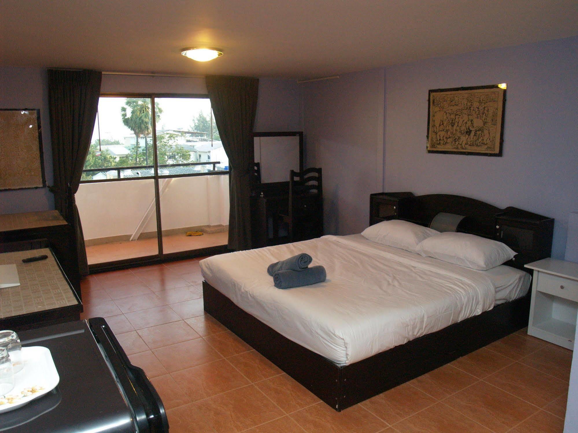 Oyo 963 Sunshine 2* Pattaya