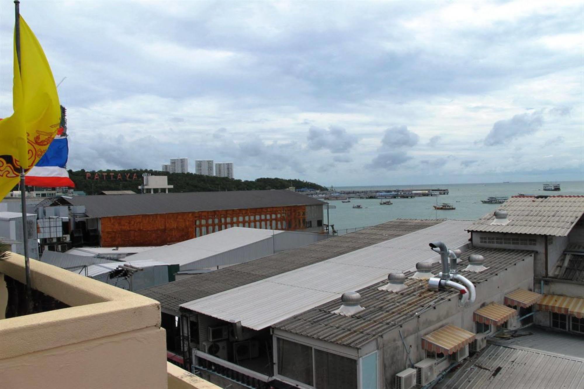 P72 2* Pattaya