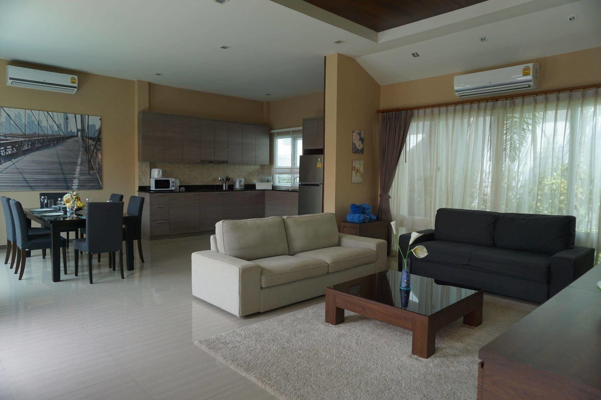 The Ville Jomtien Pool Villa