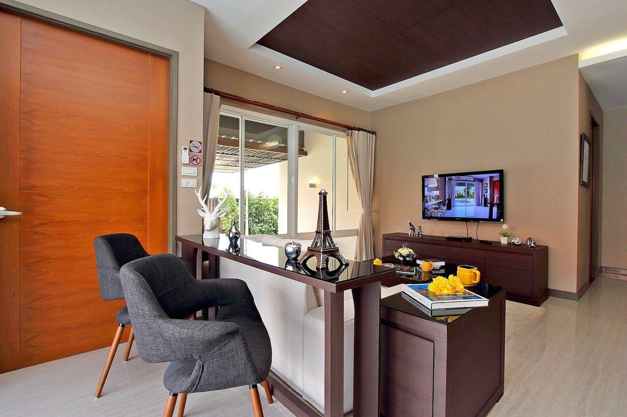 The Ville Jomtien Pool Villa