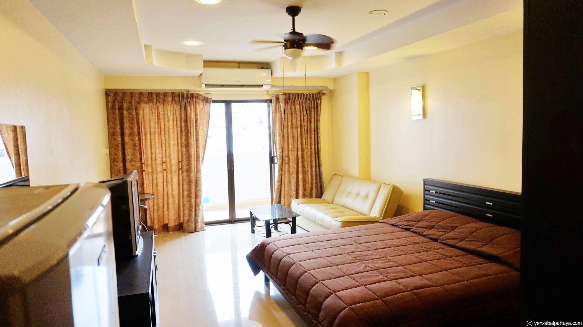 Yensabai Condotel 3* Pattaya