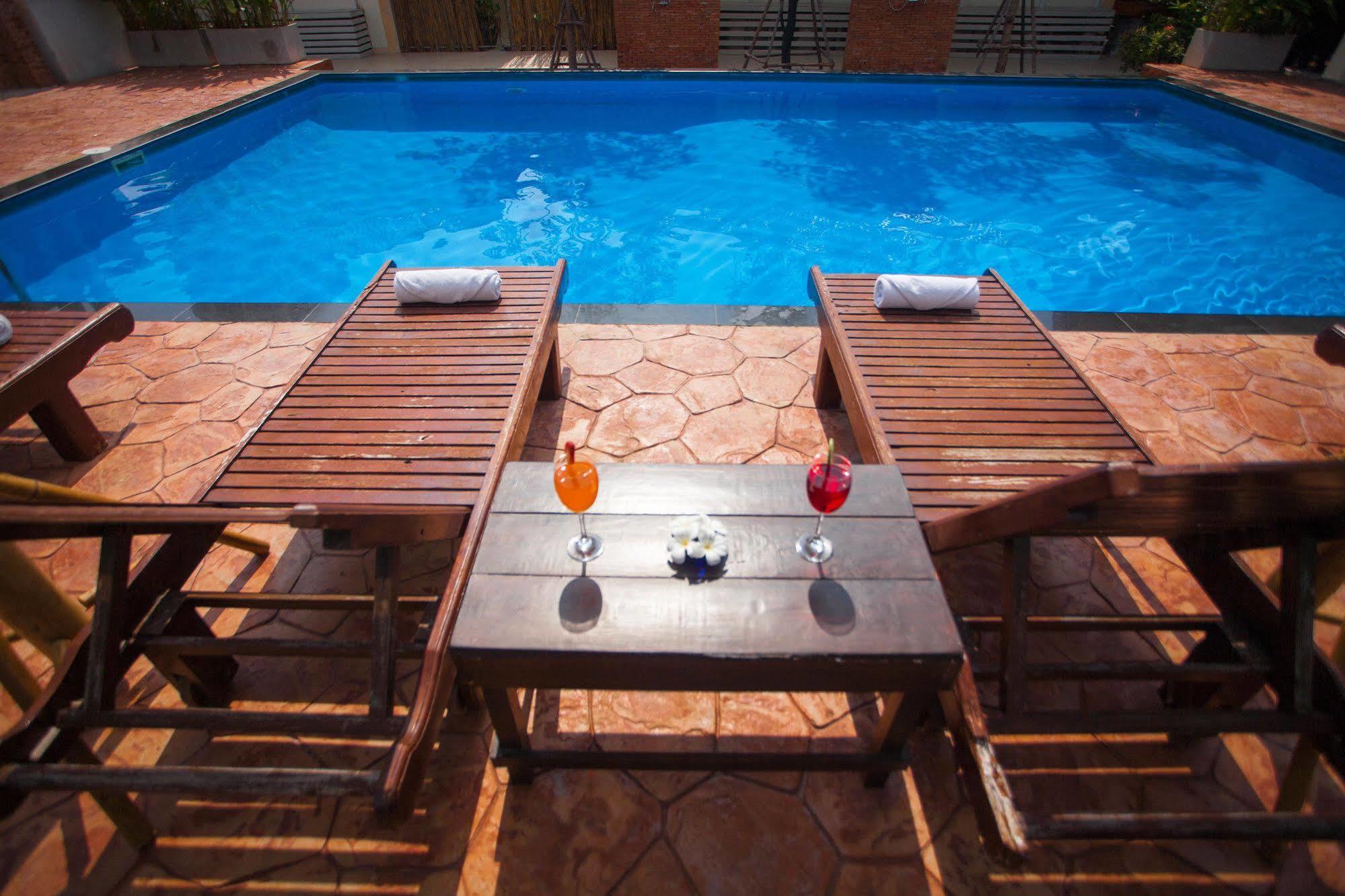 Resort Lotusland Pattaya