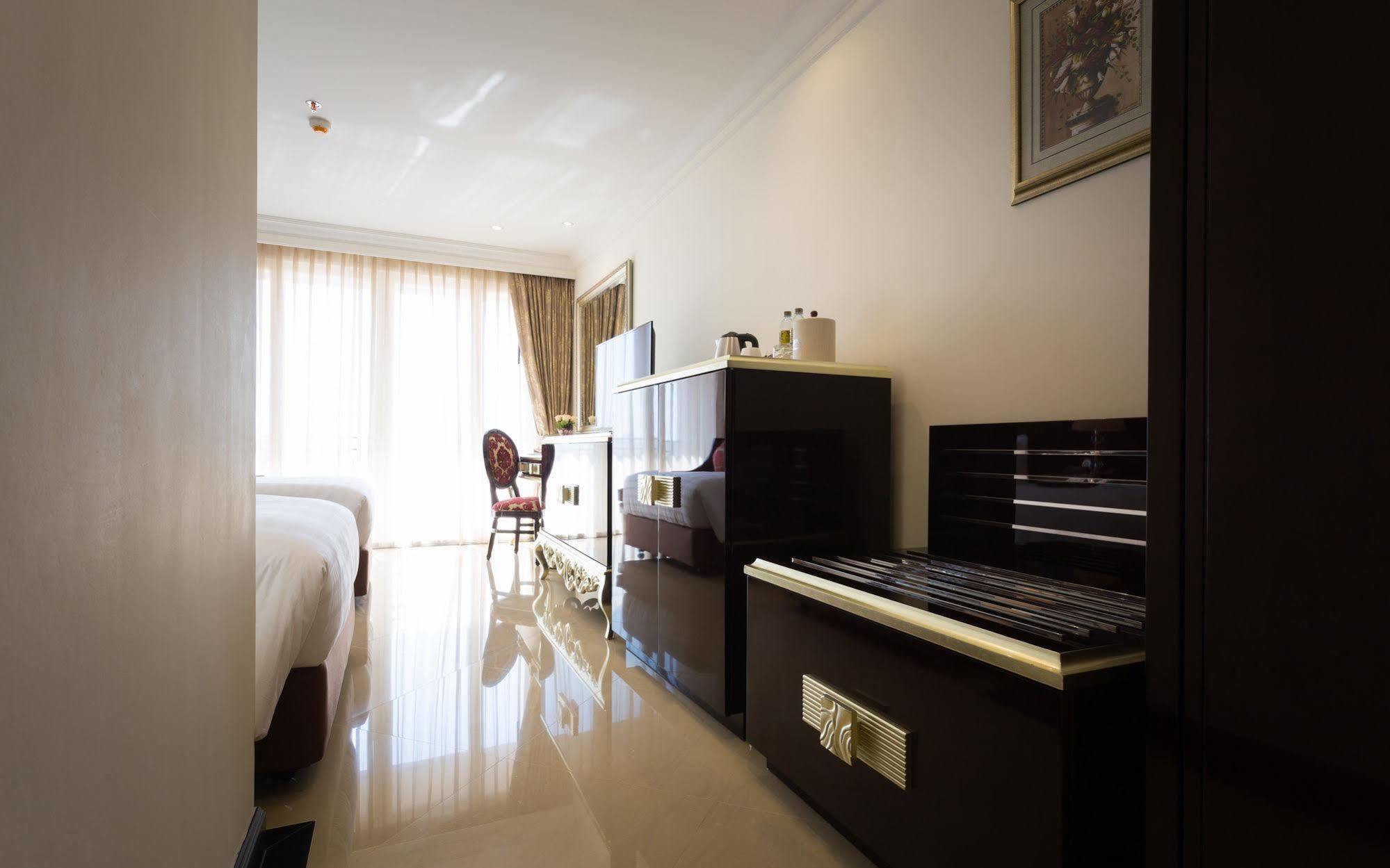 Hotel Lk President 4*