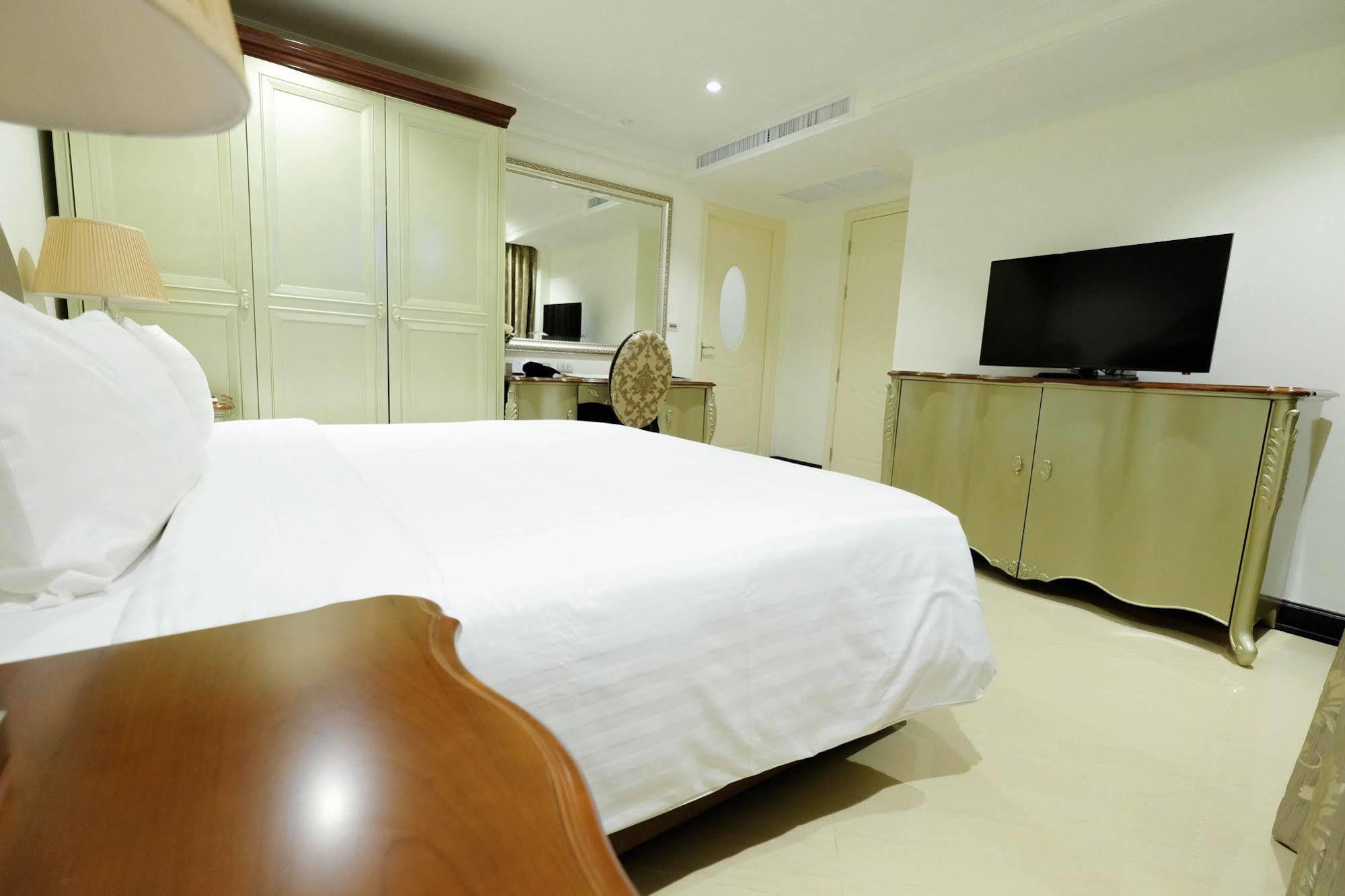 Hotel Lk President