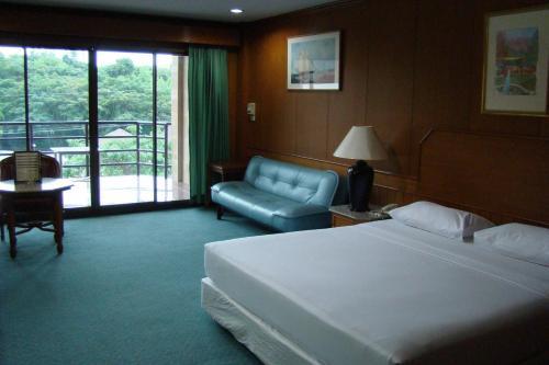 Hotel Dynasty 3*