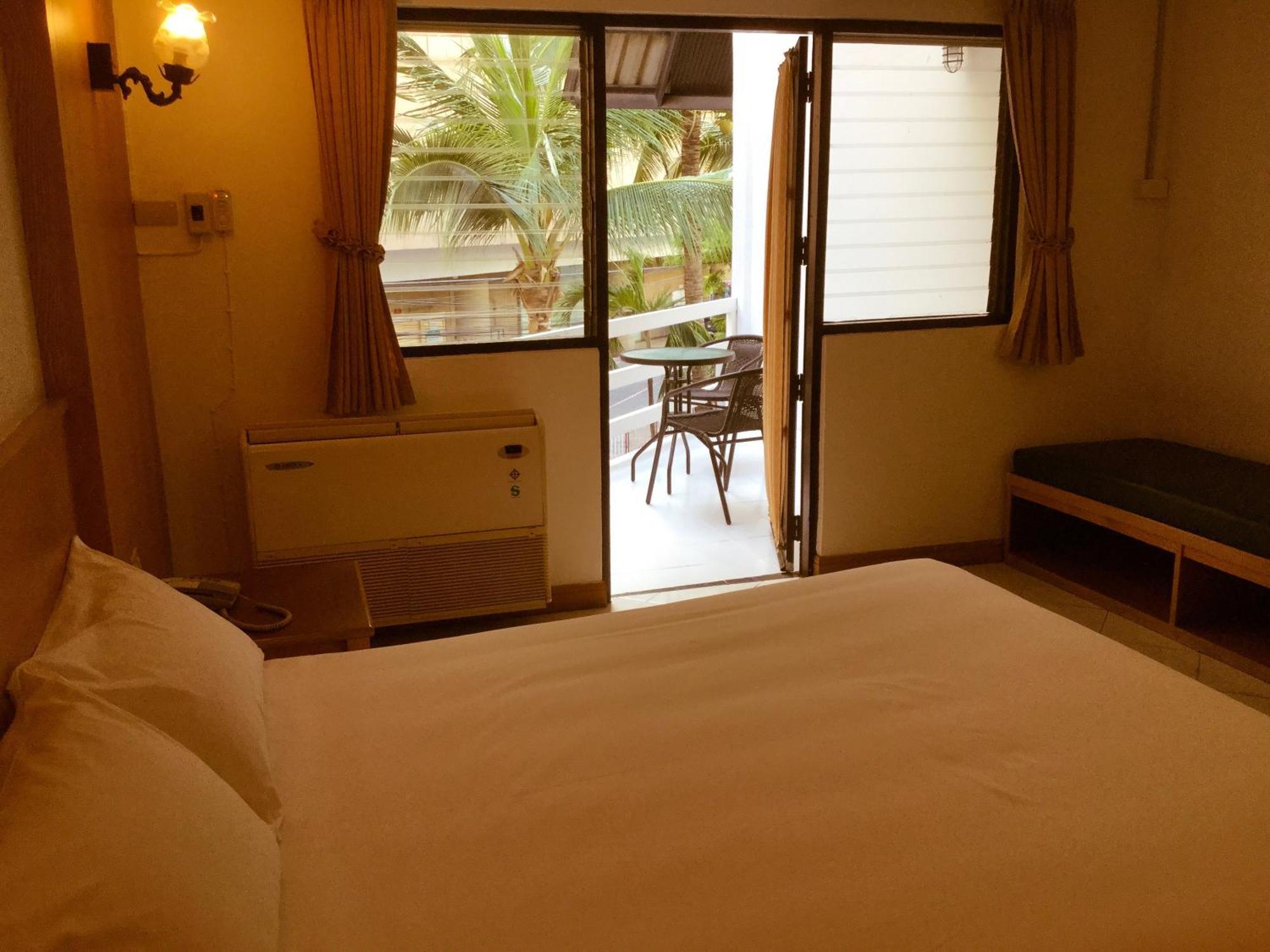 At Nine Hotel 2*