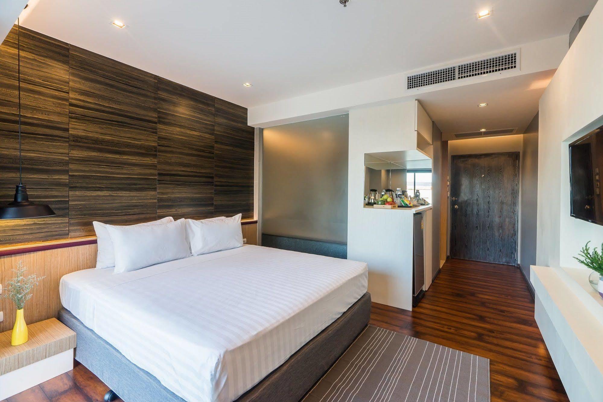 Sea Me Spring Tree Hotel (Adults Only) 3* Pattaya