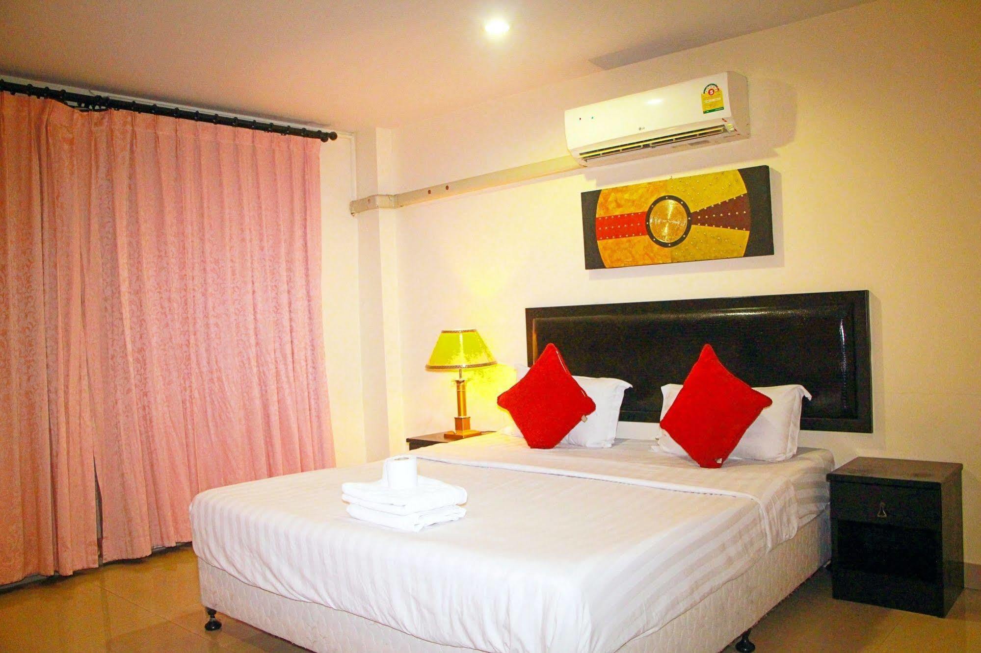 Royal Q & D Hotel Pattaya