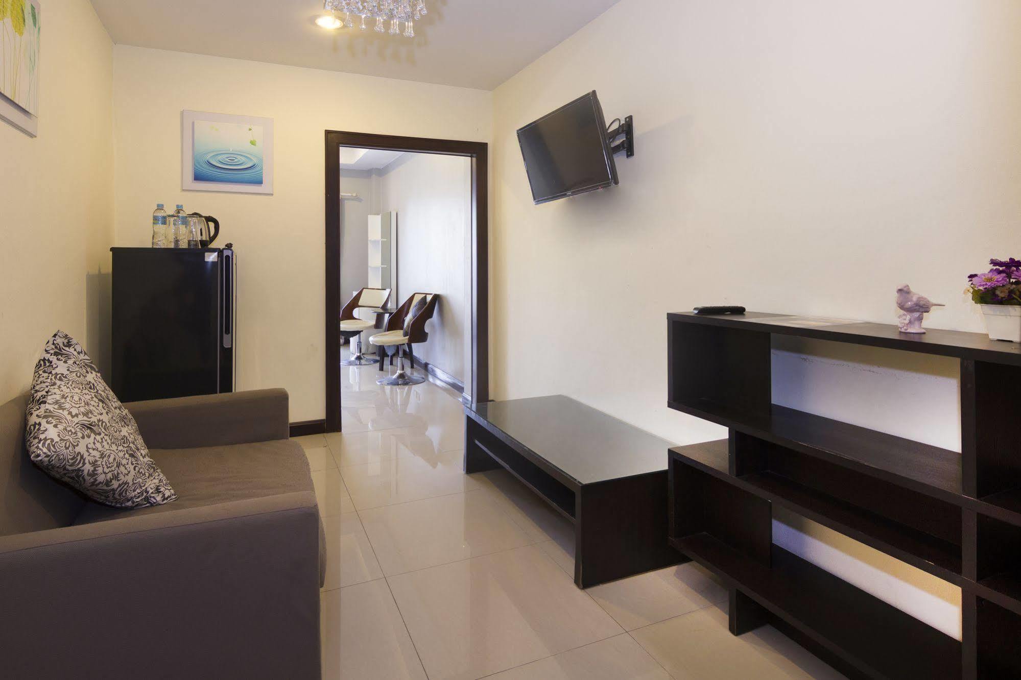 Royal Q & D Hotel 3*