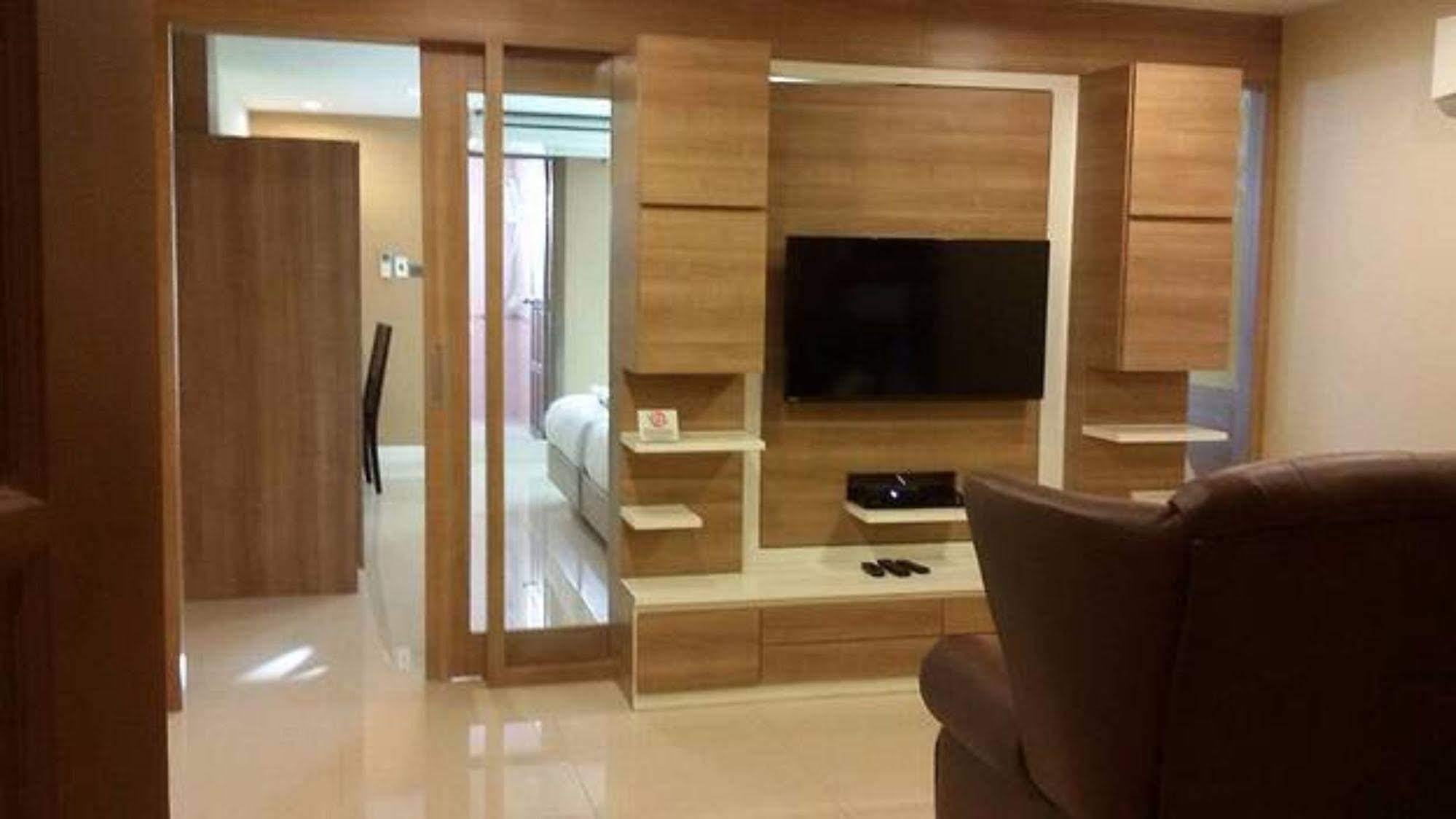 Pintree Apartment *