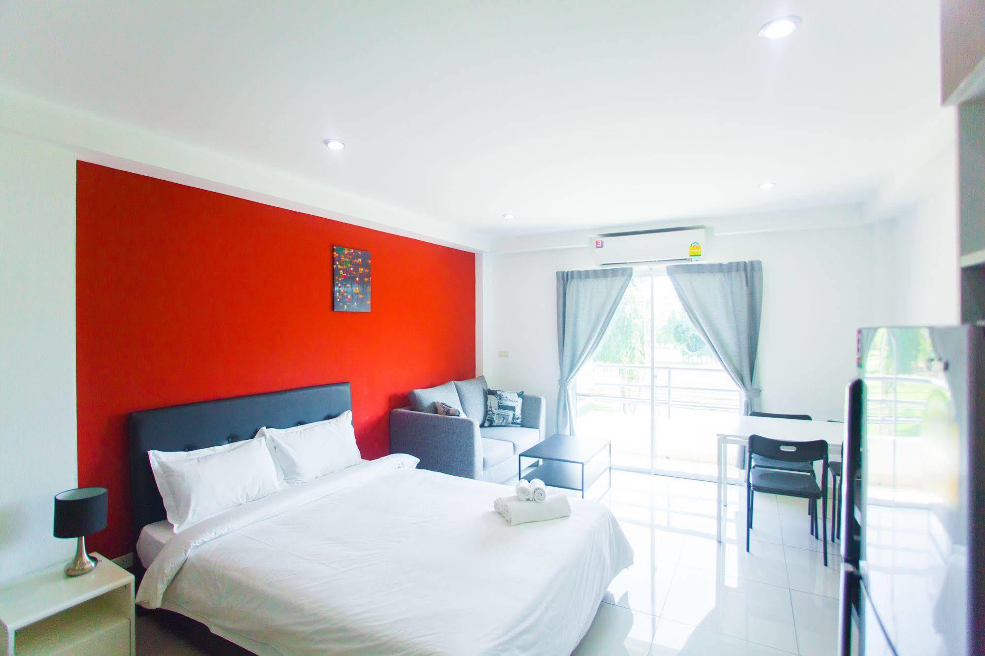 Apollo 2* Pattaya