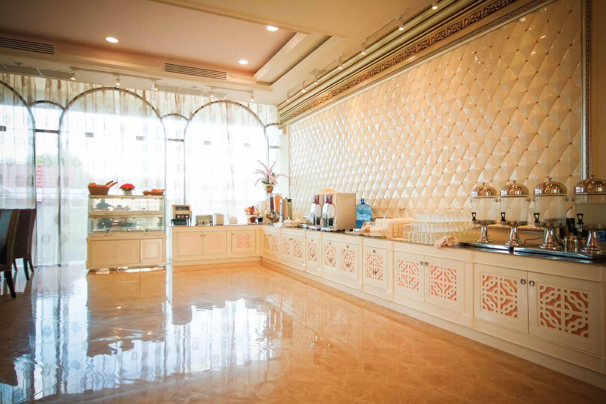 Crystal Hotel Pattaya