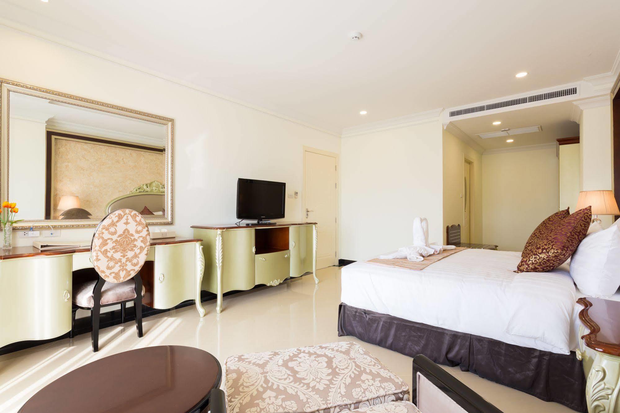 Hotel Crystal