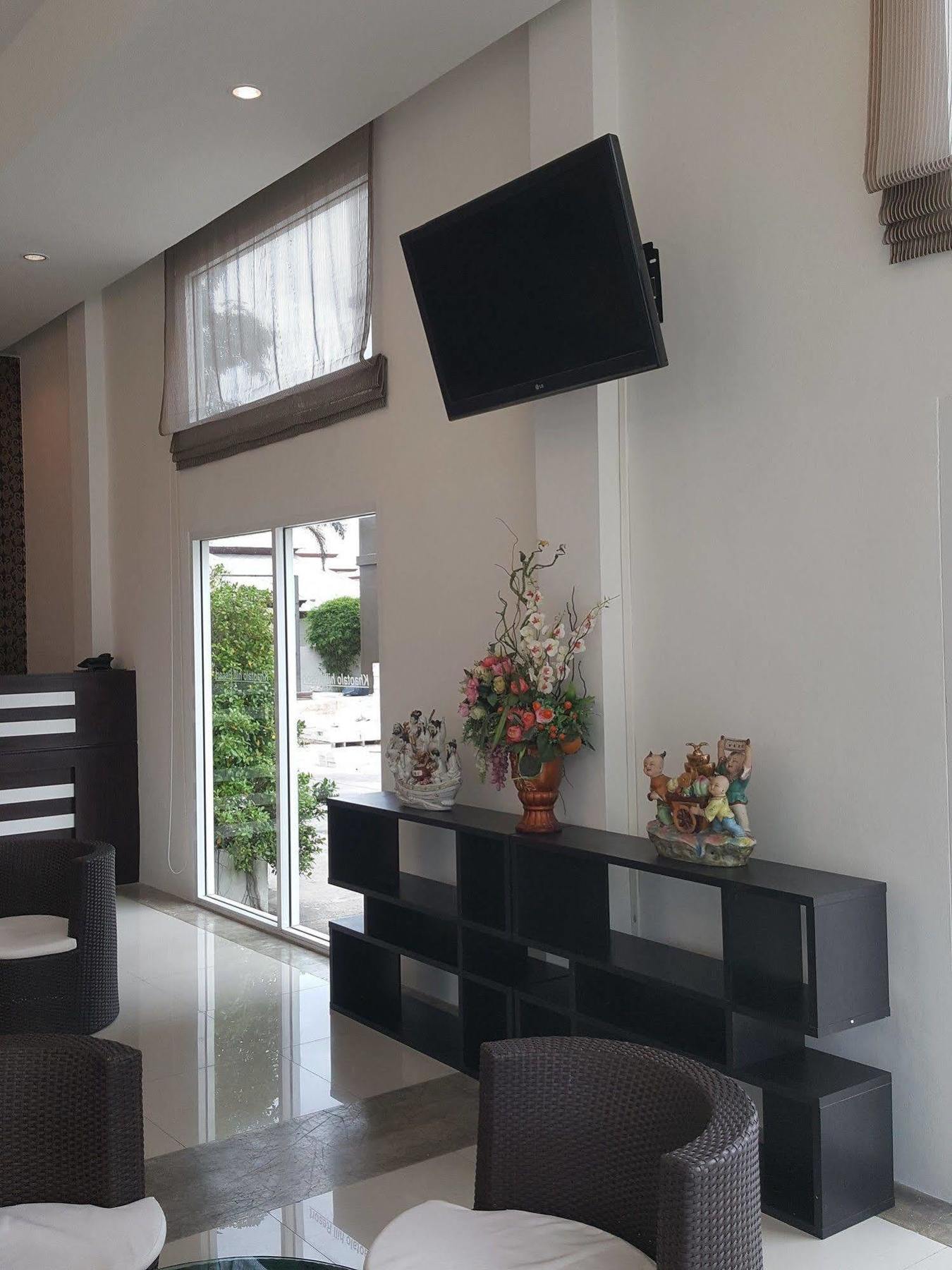 Retreat Hotel