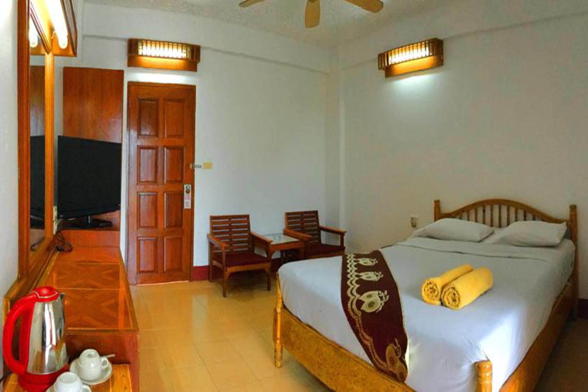 Hotel Bliss Mansion 3*