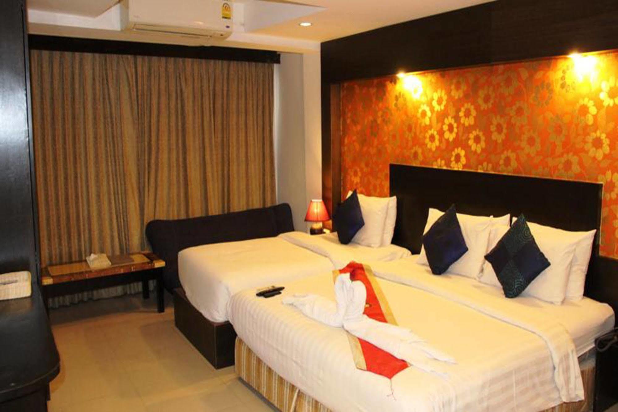 Tez Palace Hotel