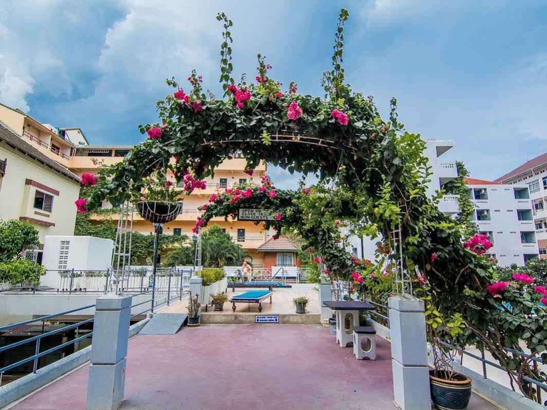 Sutus Court 1 Hotel Pattaya