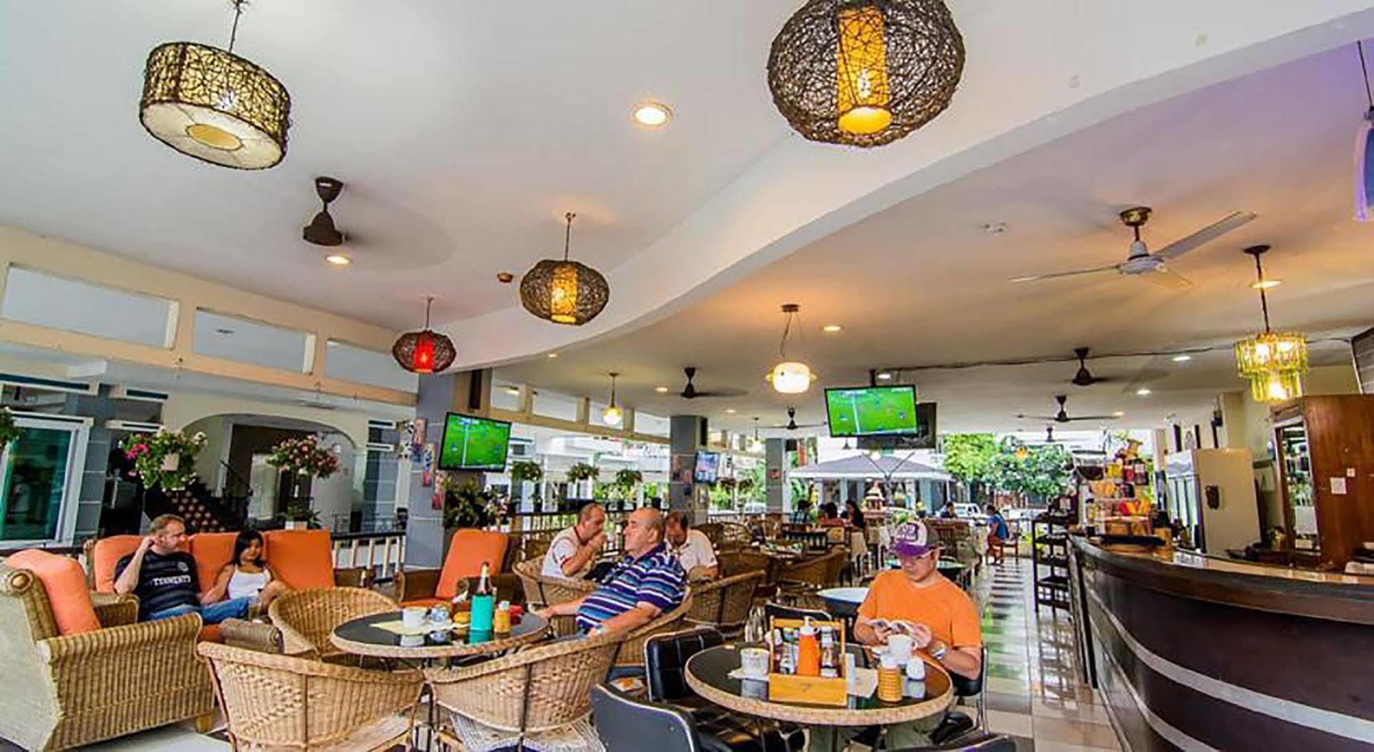 Hotel Sutus Court 4