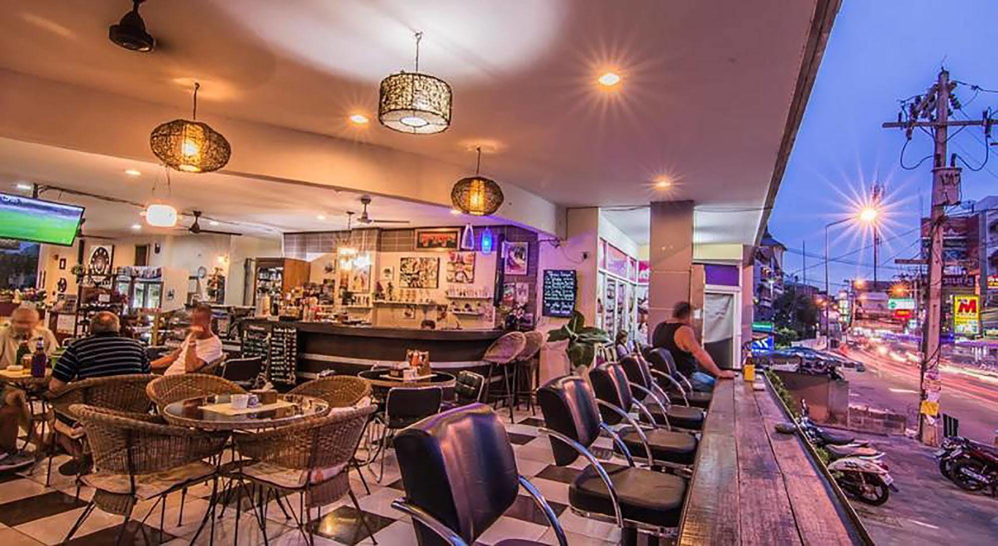Hotel Sutus Court 4 Pattaya