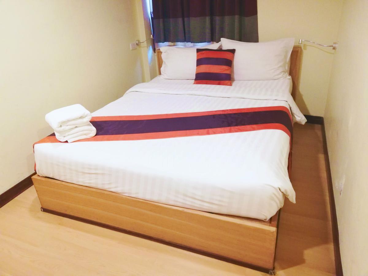 Hotel J P
