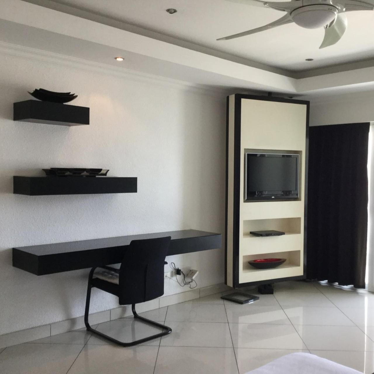 Apartment View Talay 6 By Pat 42 *