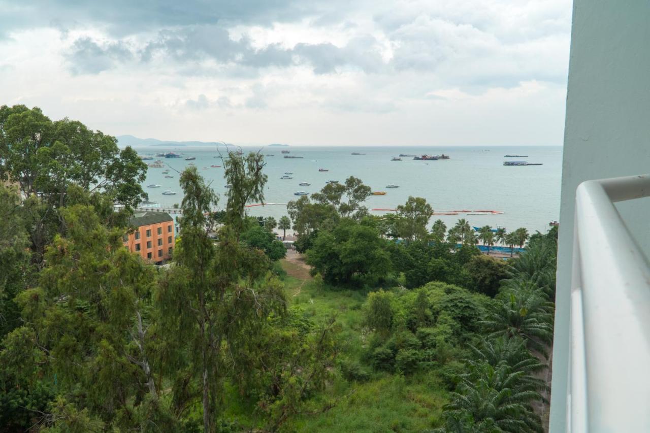 Apartment View Talay 6 By Pat 42