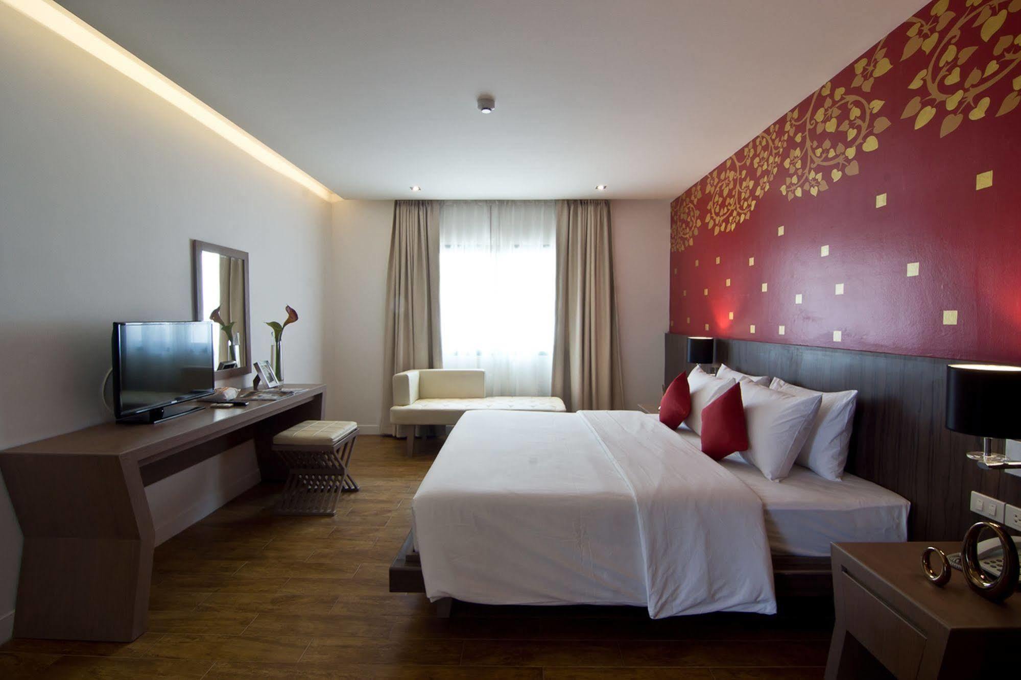 โรงแรม เทวัญ จอมเทียน พัทยา