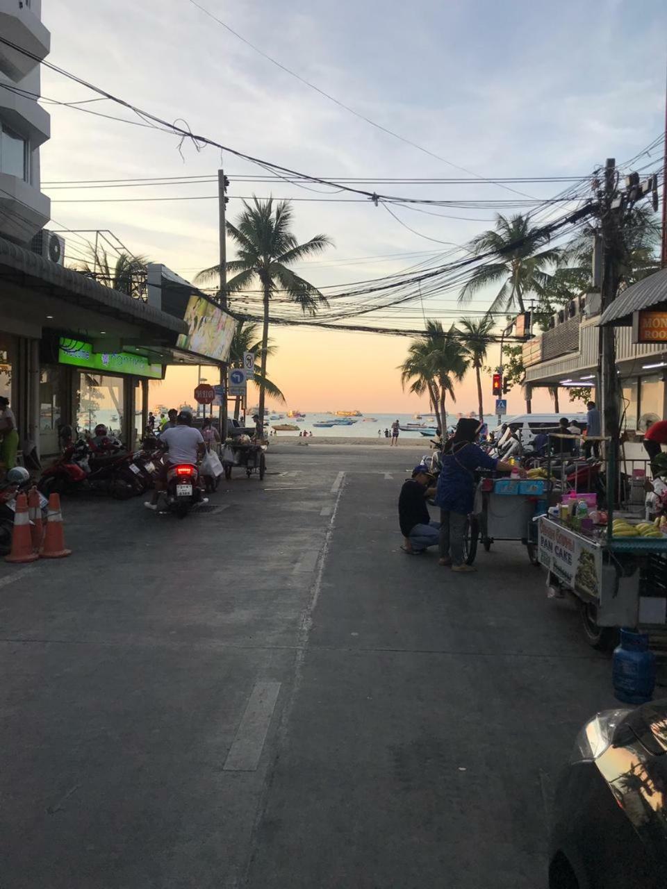 Encore Sea View 2* Pattaya