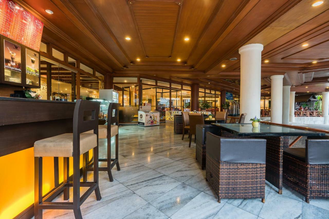 Mountain & Convention Center Hotel