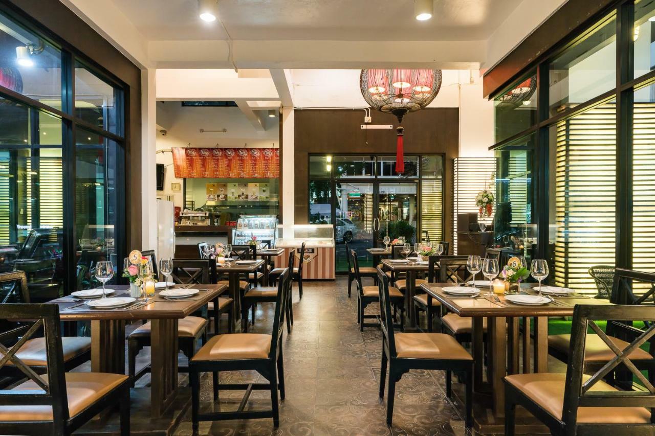 Mountain & Convention Center Hotel