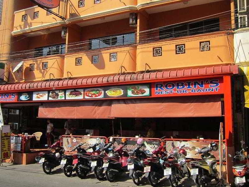 Robin's Nest & Restaurant Pattaya