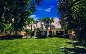 Magic Villa