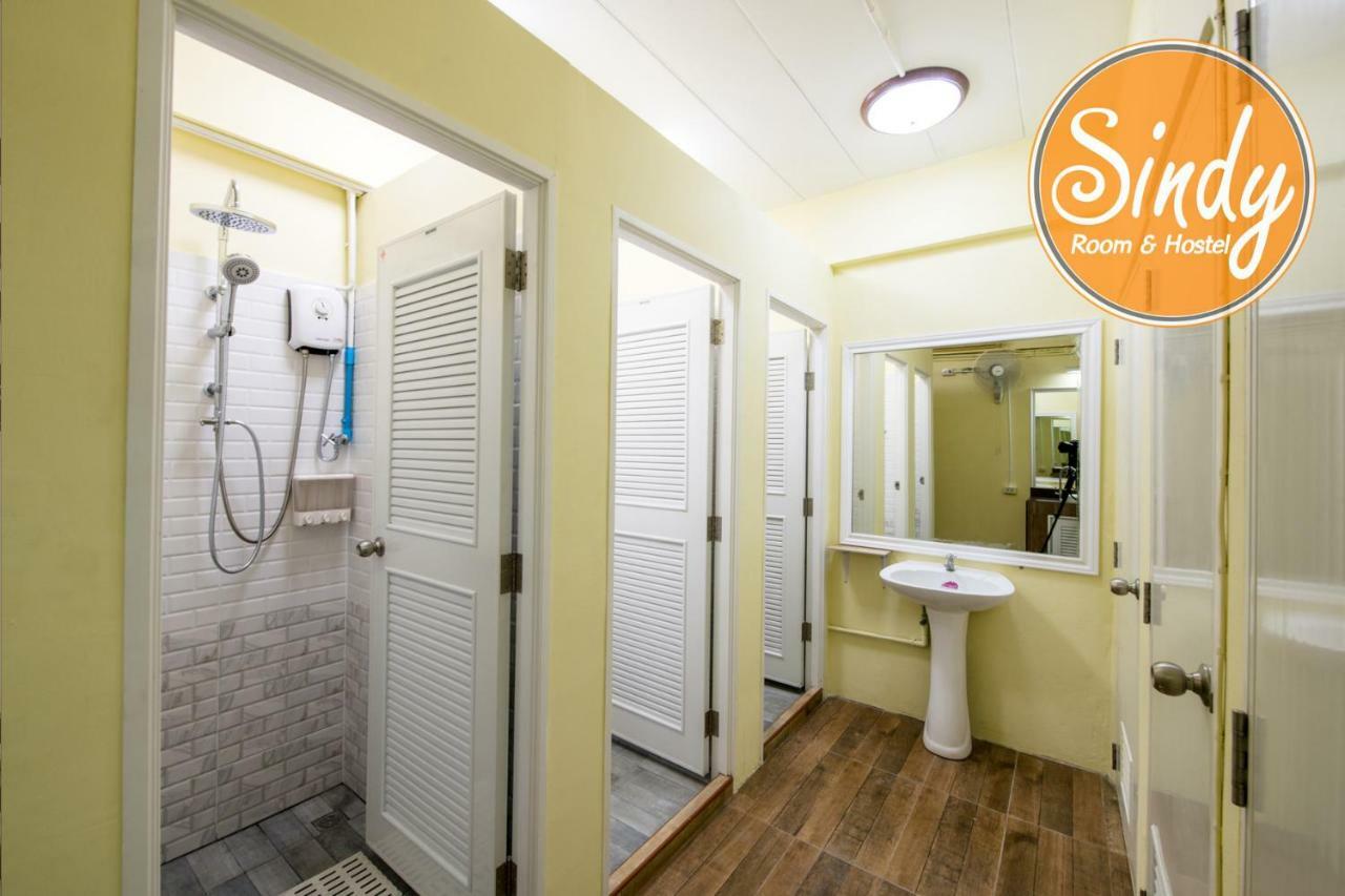 Sindy's Hostel *