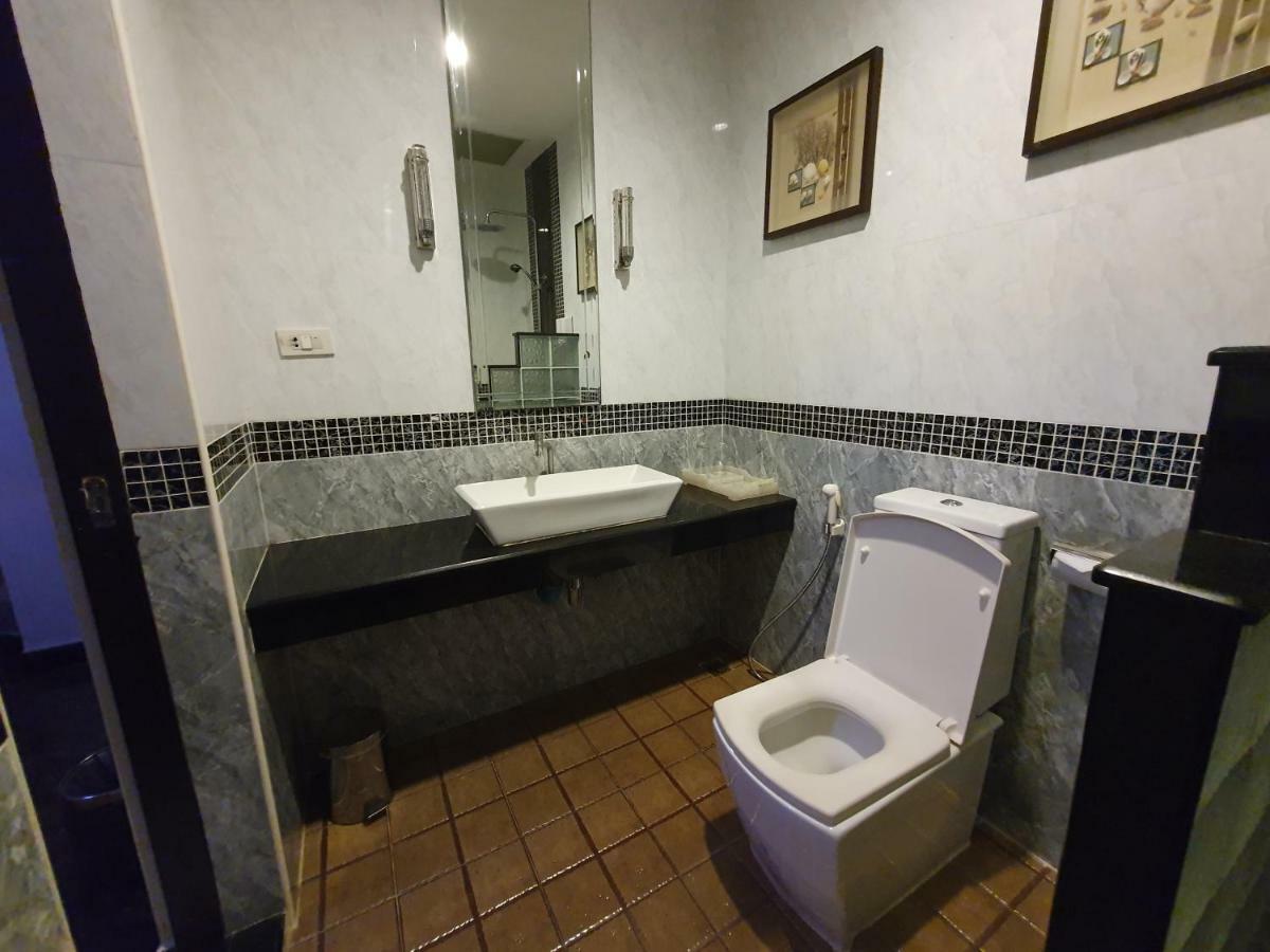 Katesiree Hotel 2*
