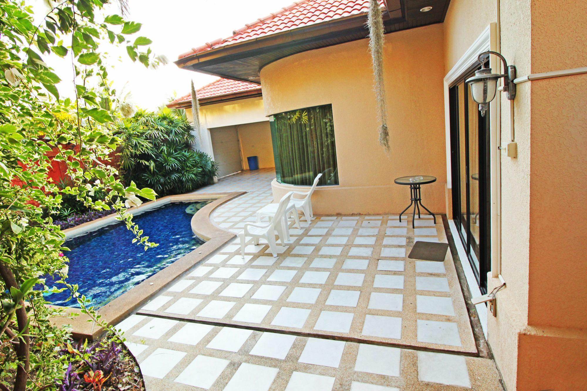 Cosy Pool By Sunny