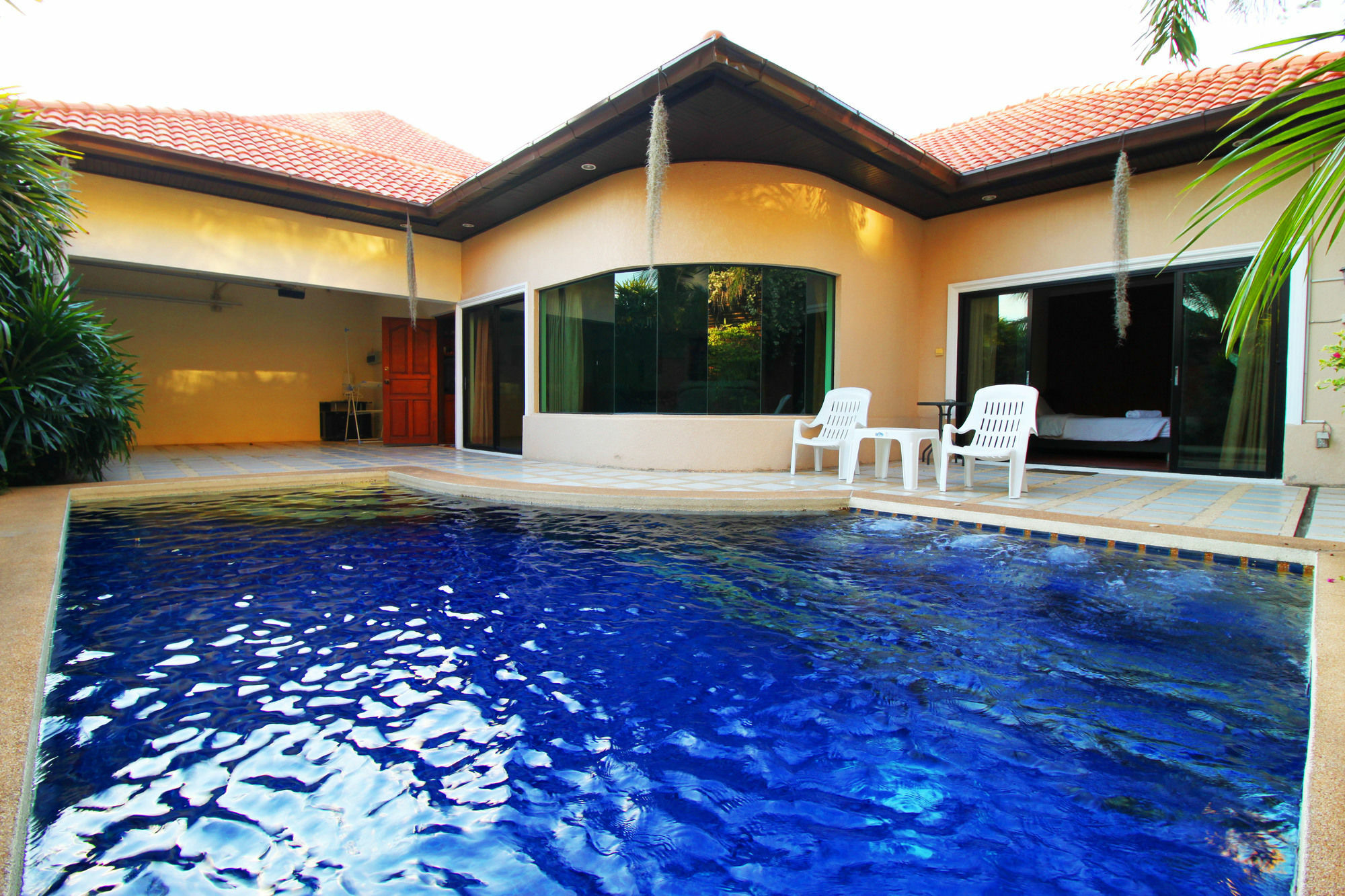 Cosy Pool By Sunny Villa Pattaya