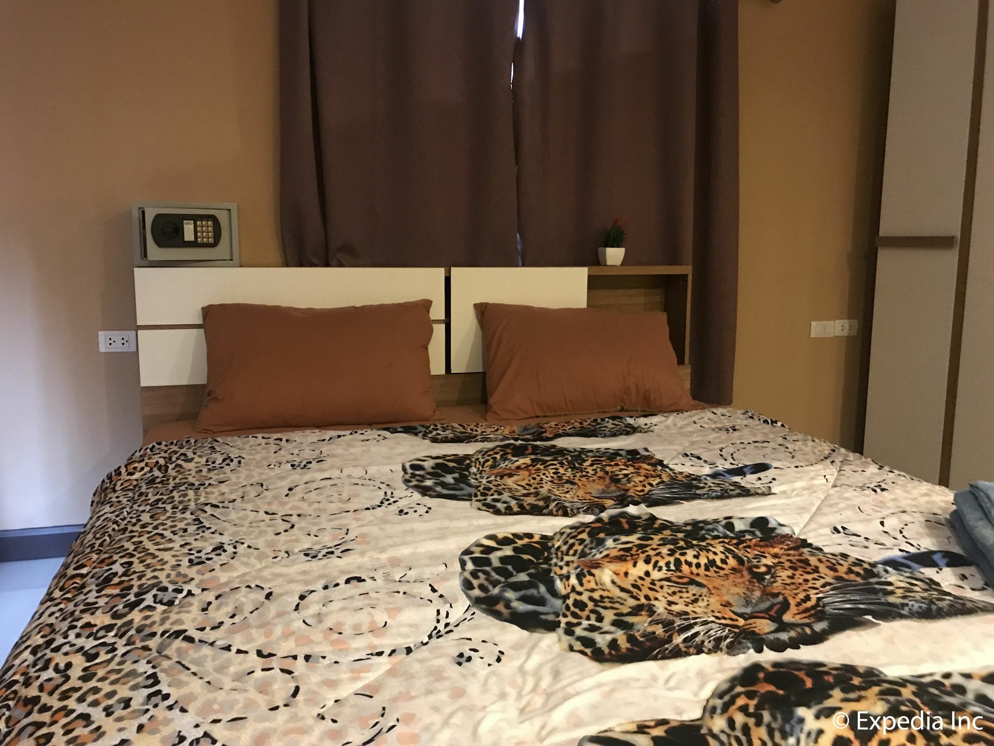 Guest house Burnout Pattaya