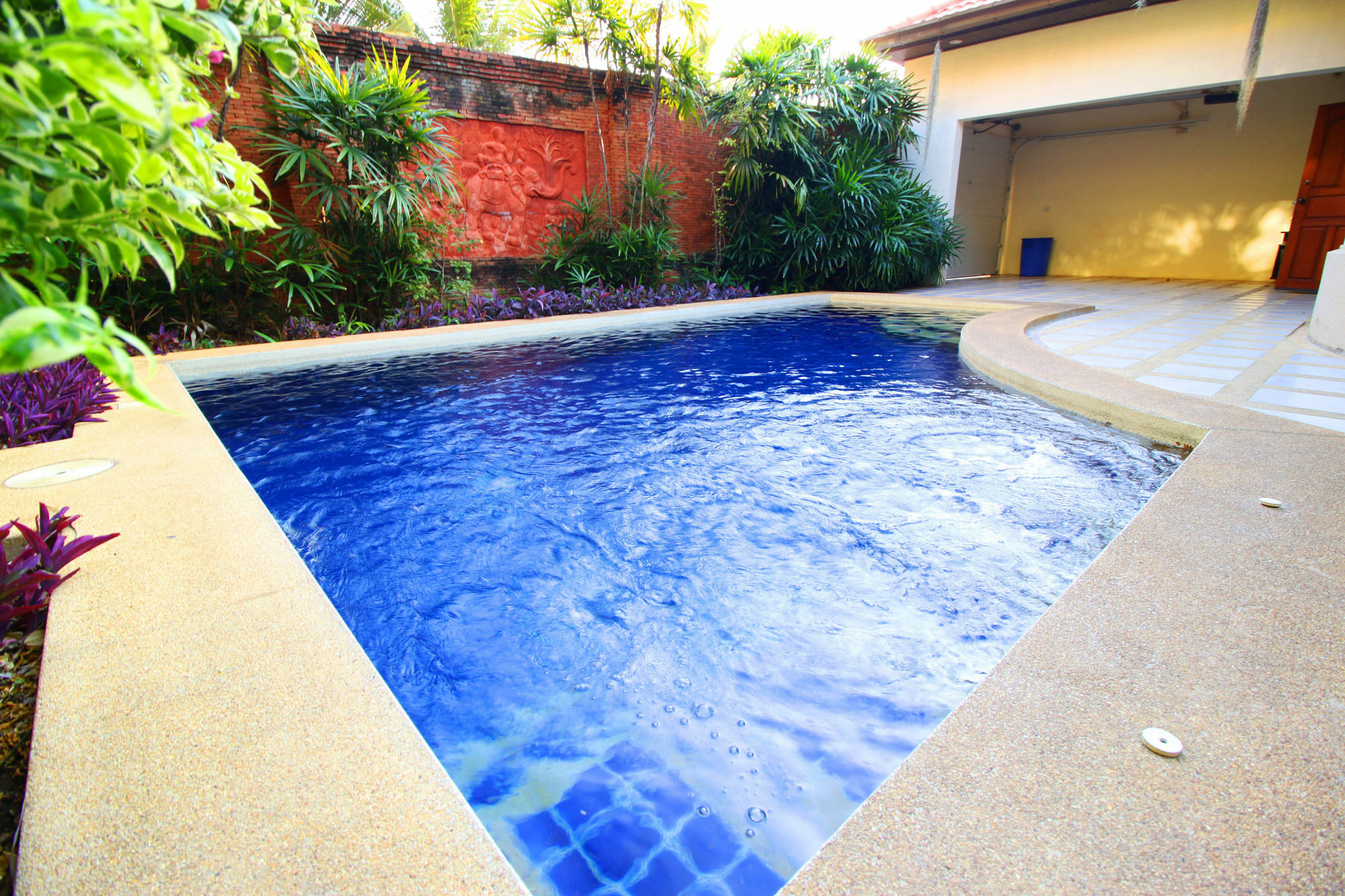 Cosy Pool By Sunny