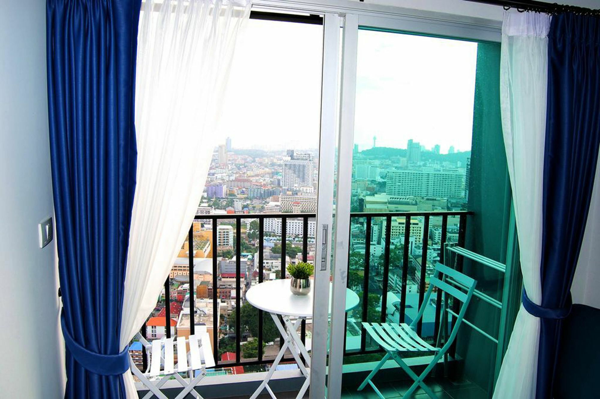 Apartment Centric Sea By Uplus